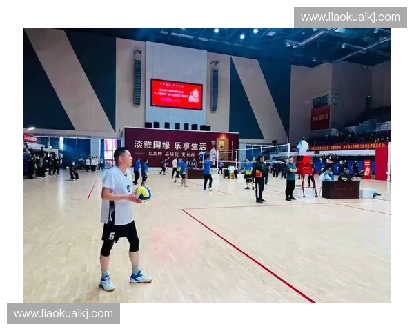 职工足球比赛激烈开战 员工团结拼搏展现集体力量