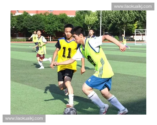 北京市中小学生足球联赛精彩纷呈 助力青少年成长与足球梦想的实现 北京市中小学生足球联赛精彩纷呈 助力青少年成长与足球梦想的实现